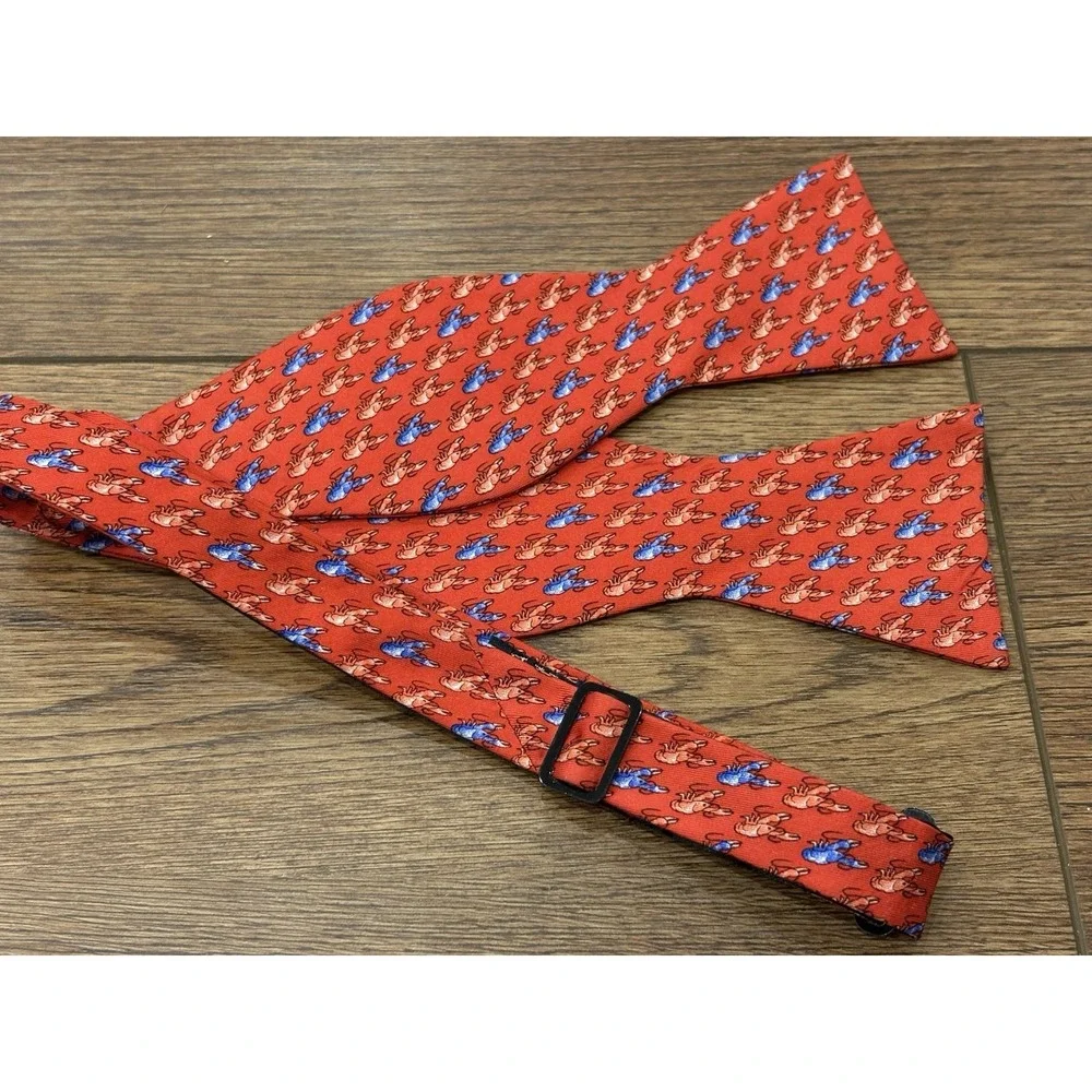 Pelican Coast Mens Silk Bow Tie  Novelty Self Tie Crawfish Red Lobster Bowtie